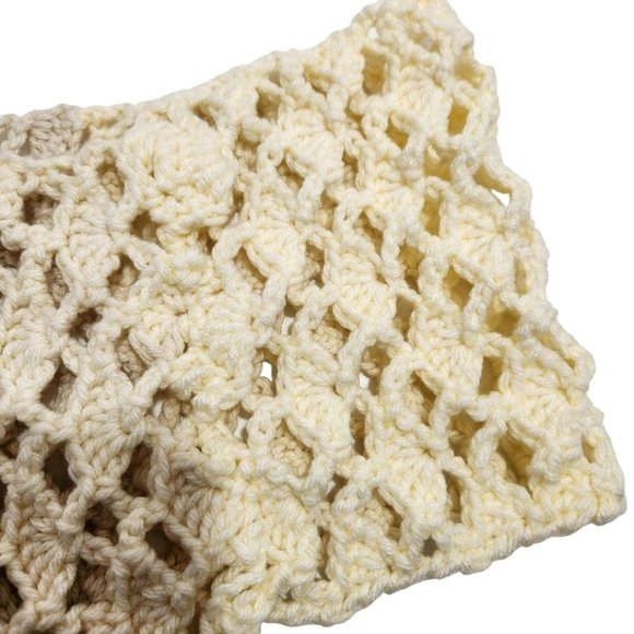 Washable wooly cowl scarf wood button ivory white handknit - Picture 5 of 6